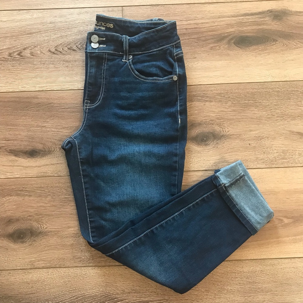 High-rise capris